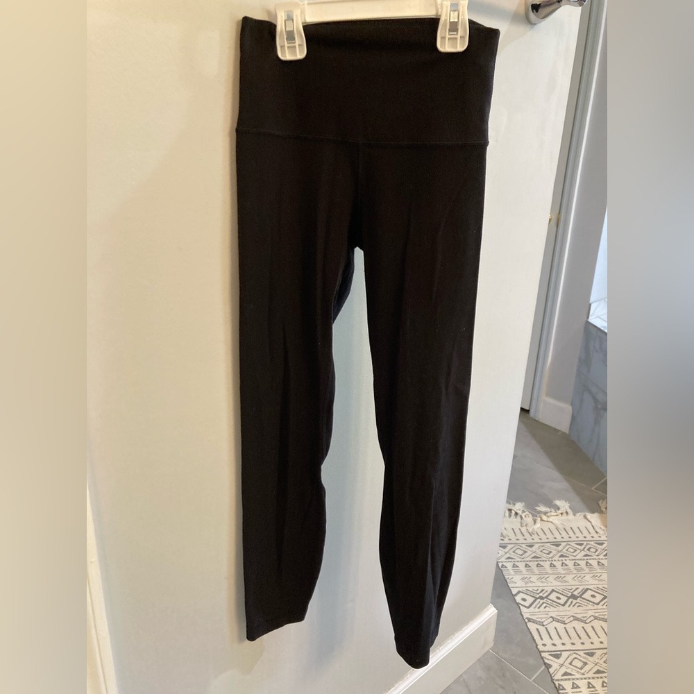 Lululemon Black High Rise Align Activewear Leggings Women's size 4 ankle length